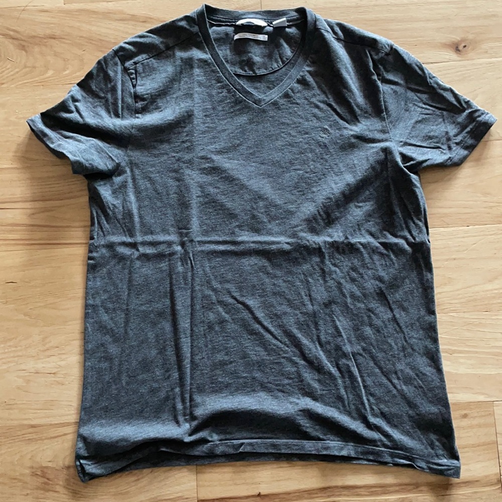 Calvin Klein V-Neck Tshirt